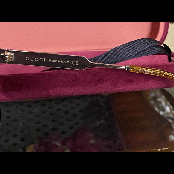 Gucci black Sunglasses (authentic) - Picture 6 of 8